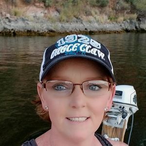 Meet your Posher, Alicia